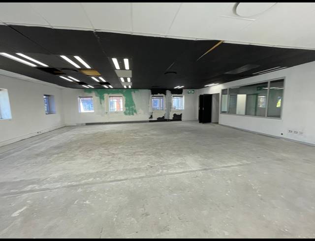 205.60M² OFFICE TO LET IN RIVONIA